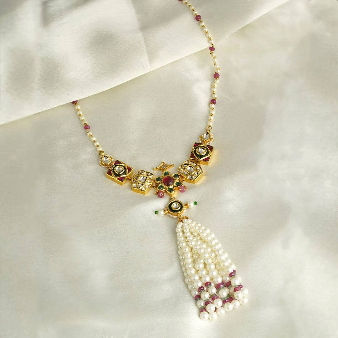 Gold Emerald And Pearl Tassel Necklace 4 Gold Emerald And Pearl Tassel Necklace – Image 2