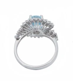 Unknown Aquamarine Colour Topaz, Diamonds, 18 Karat White Gold Modern Ring 9 Unknown Aquamarine Colour Topaz, Diamonds, 18 Karat White Gold Modern Ring -Mode Bijouterie Magasin P1120592 JPG master