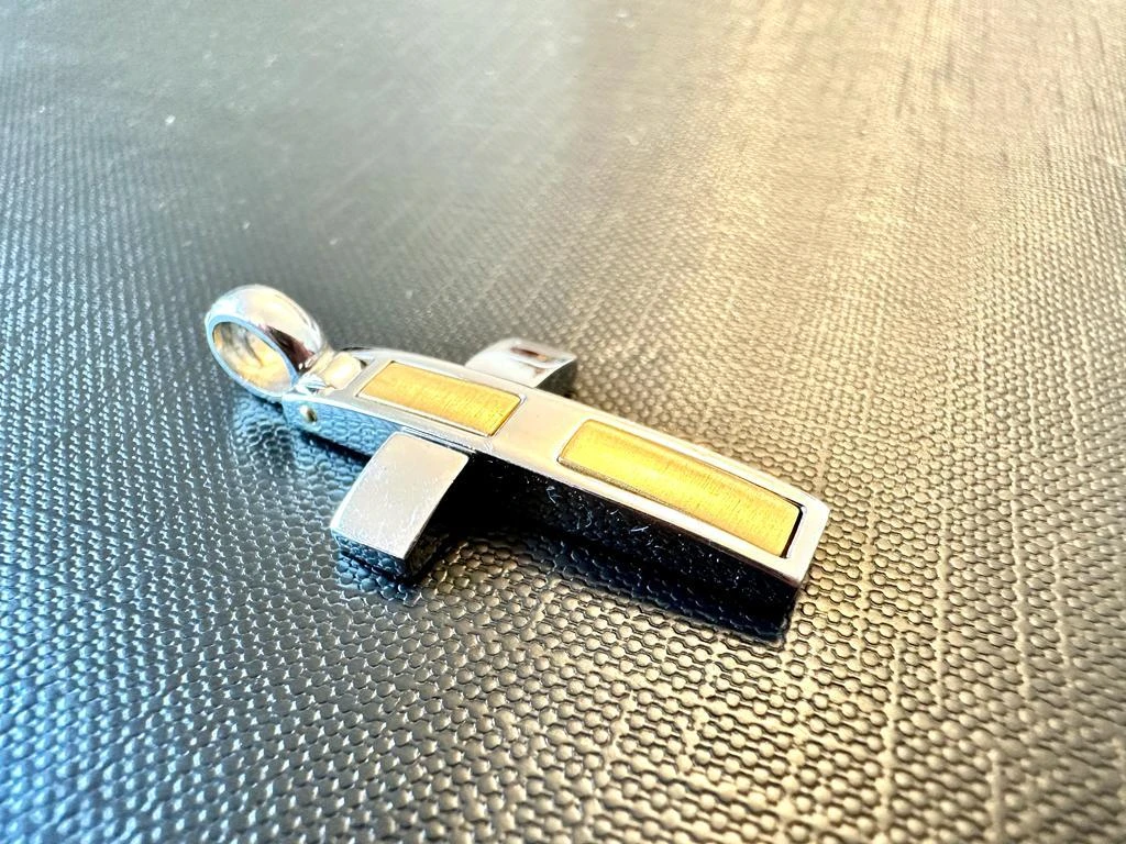 Unknown Modern Italian Cross 18 Karat White And Yellow Gold 5 Unknown Modern Italian Cross 18 Karat White And Yellow Gold – Image 3
