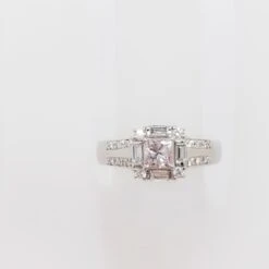 Unknown Estate Pink Diamond Princess Cut And White Diamond Engagement Ring In Platinum 14 Unknown Estate Pink Diamond Princess Cut And White Diamond Engagement Ring In Platinum -Mode Bijouterie Magasin PSX 20210301 120849 master