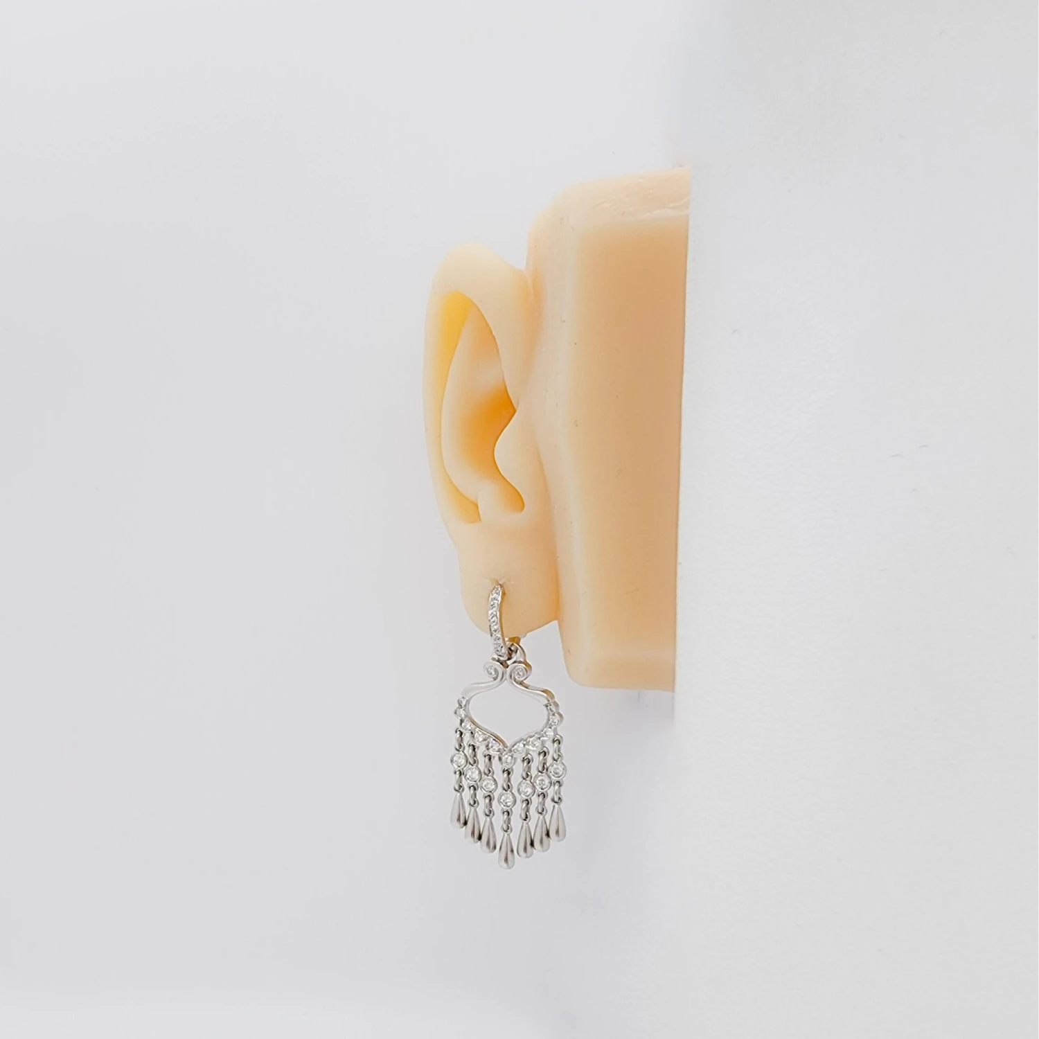 Unknown White Diamond Chandelier Earrings In 18k White Gold 5 Unknown White Diamond Chandelier Earrings In 18k White Gold – Image 3