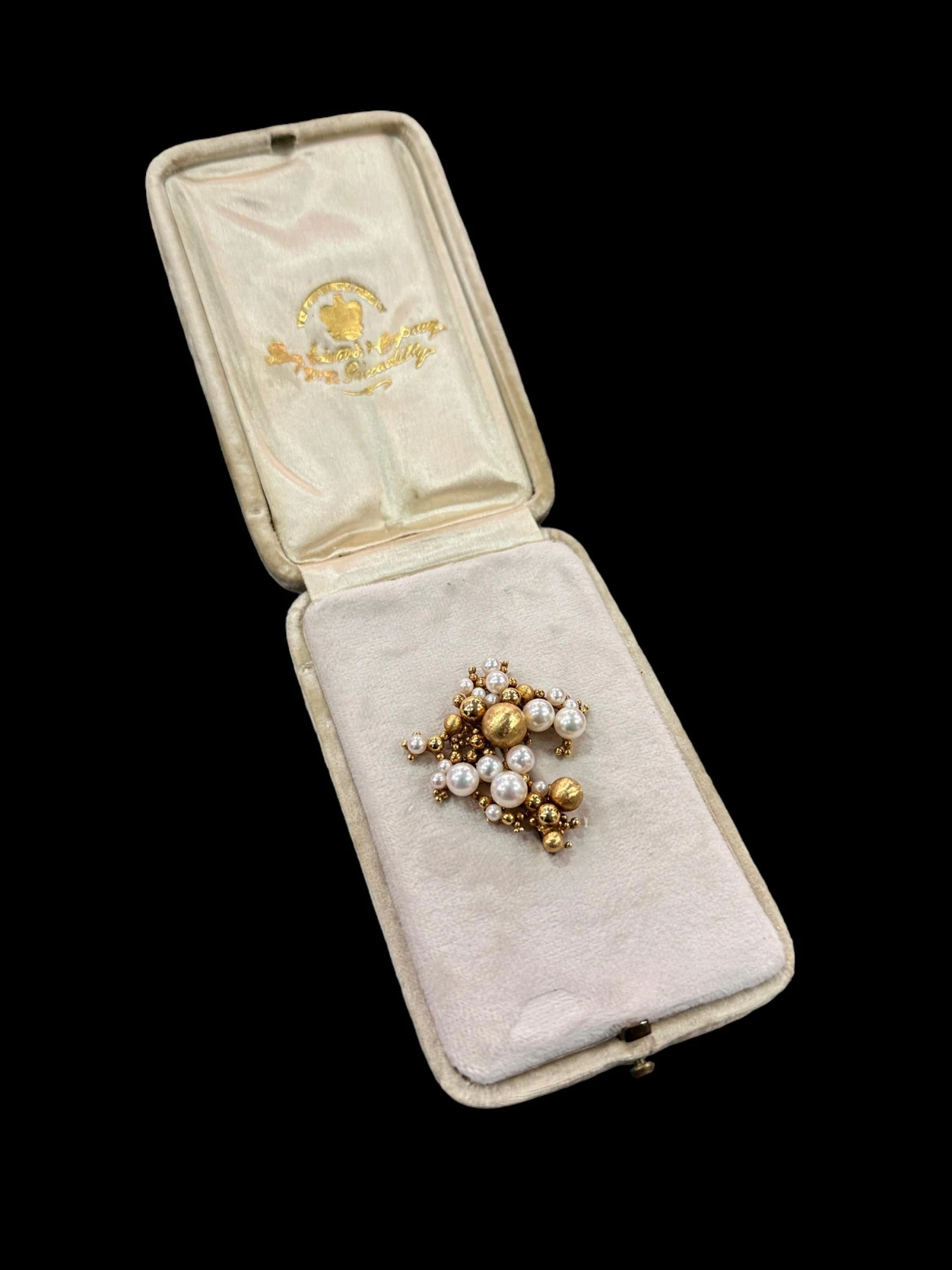 Unknown 18k Gold And Pearls Brooch 6 Unknown 18k Gold And Pearls Brooch – Image 4