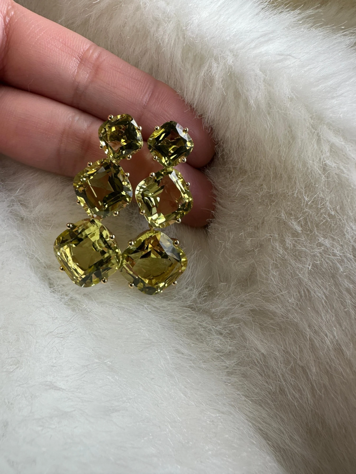 Goshwara 3 Tier Lemon Quartz Cushion Earrings 6 Goshwara 3 Tier Lemon Quartz Cushion Earrings – Image 4