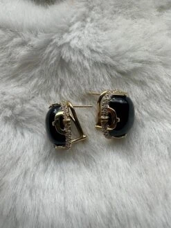 Goshwara Onyx Cushion Cabochon With Diamond Earrings -Mode Bijouterie Magasin Photo May 01 2023 12 30 1686604626803 master