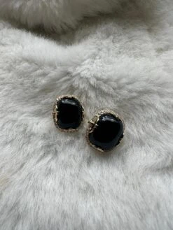 Goshwara Onyx Cushion Cabochon With Diamond Earrings -Mode Bijouterie Magasin Photo May 01 2023 12 30 1686604633598 master