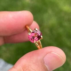 1.87 Carats Pink Sakora Spinel Gemstone Pink Spinel For Rings Spinel Jewellery -Mode Bijouterie Magasin PinkSakoraspinelgemstone 1 master