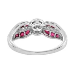 Unknown Diamond And Ruby Art Deco Style Solitaire Ring In 18K White Gold -Mode Bijouterie Magasin R2642 DO SD R9 4 master