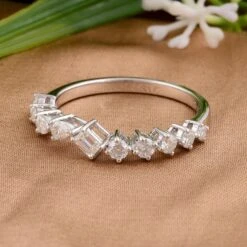 0.52 Carat Emerald & Pear Diamond Half Eternity Band Ring 18 Karat White Gold 9 0.52 Carat Emerald & Pear Diamond Half Eternity Band Ring 18 Karat White Gold -Mode Bijouterie Magasin SER 23665A 4 master
