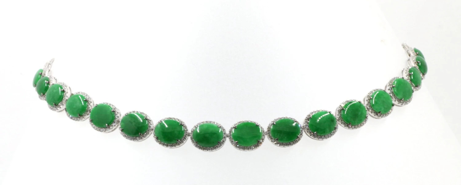 Vintage Apple Green Color Jadeite Jade Diamond Necklace In 18 Karat White Gold 7 Vintage Apple Green Color Jadeite Jade Diamond Necklace In 18 Karat White Gold – Image 5