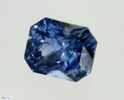 Unknown Certified Unheated Blue Sapphire, Sri Lanka 2.06 Carat 18 Unknown Certified Unheated Blue Sapphire, Sri Lanka 2.06 Carat -Mode Bijouterie Magasin VideoCapture 20230613 170005 master