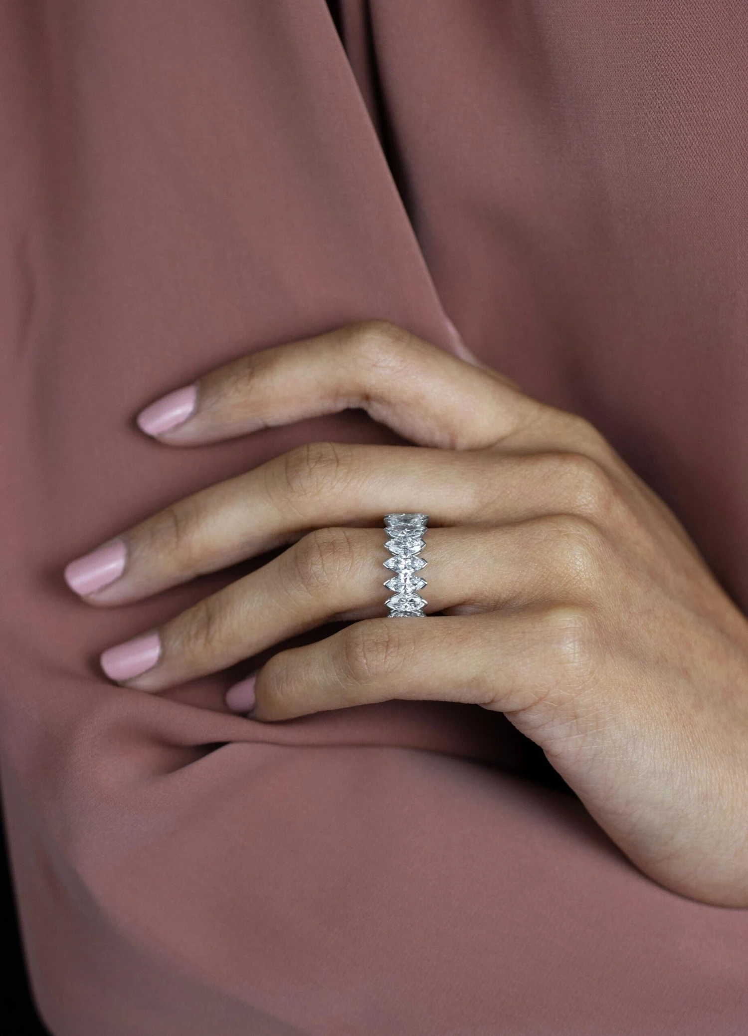 Roman Malakov 5.85 Carats Total Marquise Cut Diamond Eternity Wedding Band 7 Roman Malakov 5.85 Carats Total Marquise Cut Diamond Eternity Wedding Band – Image 5