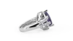 18k White Gold Split Shank Ring W/ 4.08ct Amethyst And Natural Diamonds IGI Cert 18 18k White Gold Split Shank Ring W/ 4.08ct Amethyst And Natural Diamonds IGI Cert -Mode Bijouterie Magasin a302e2cd ee10 4ebc a057 237595dce11d master