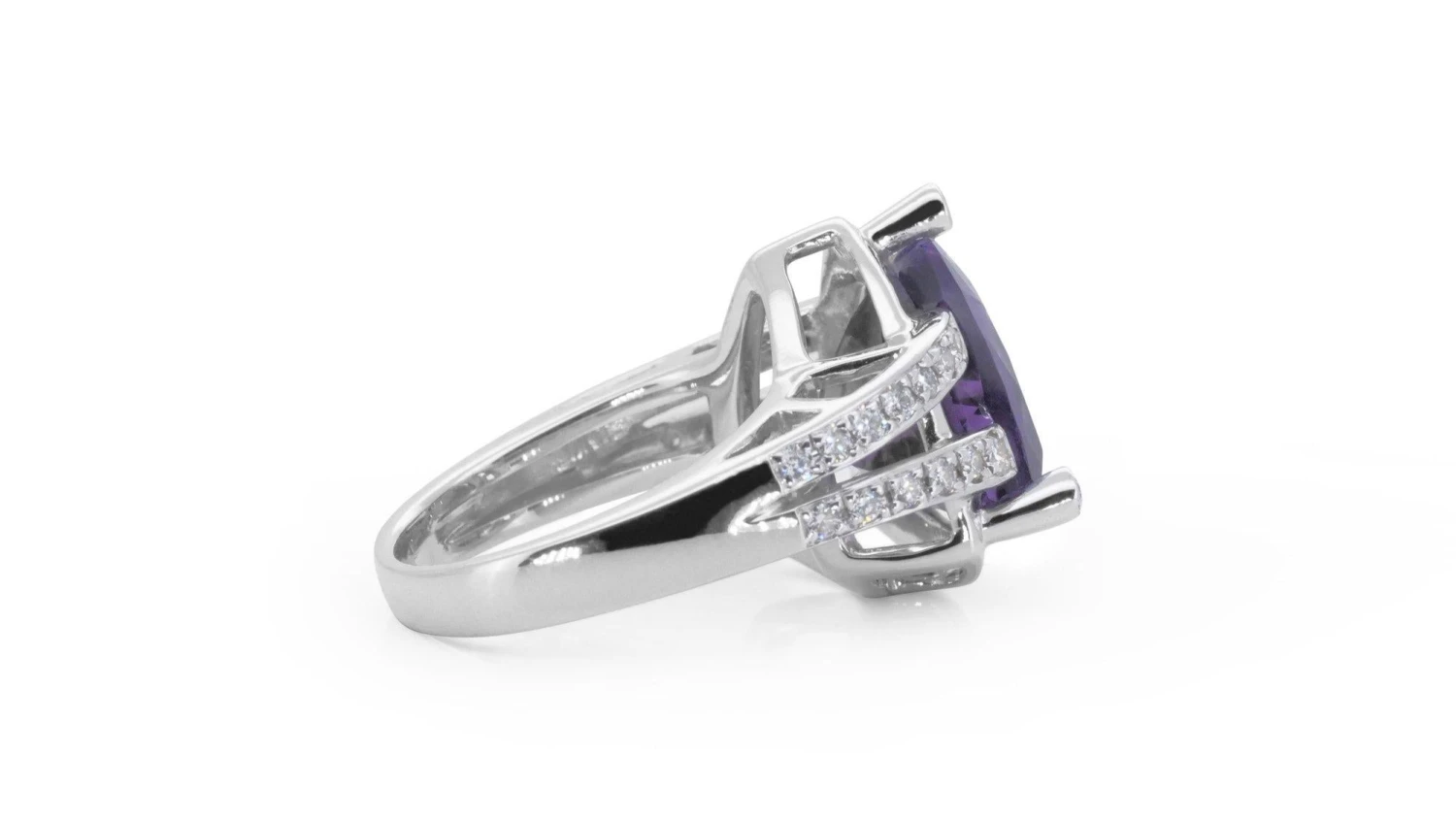 18k White Gold Split Shank Ring W/ 4.08ct Amethyst And Natural Diamonds IGI Cert 9 18k White Gold Split Shank Ring W/ 4.08ct Amethyst And Natural Diamonds IGI Cert – Image 7