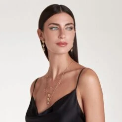 Diamond And Green Tourmaline Multi-Strand Fashion Triangle Necklace In 18kt Gold 9 Diamond And Green Tourmaline Multi-Strand Fashion Triangle Necklace In 18kt Gold -Mode Bijouterie Magasin av master