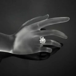 Harry Winston Sunflower Diamond 0.70ct F-VVS1-3Ex Ring Small Platinum 18 Harry Winston Sunflower Diamond 0.70ct F-VVS1-3Ex Ring Small Platinum -Mode Bijouterie Magasin common 23100302 7 master