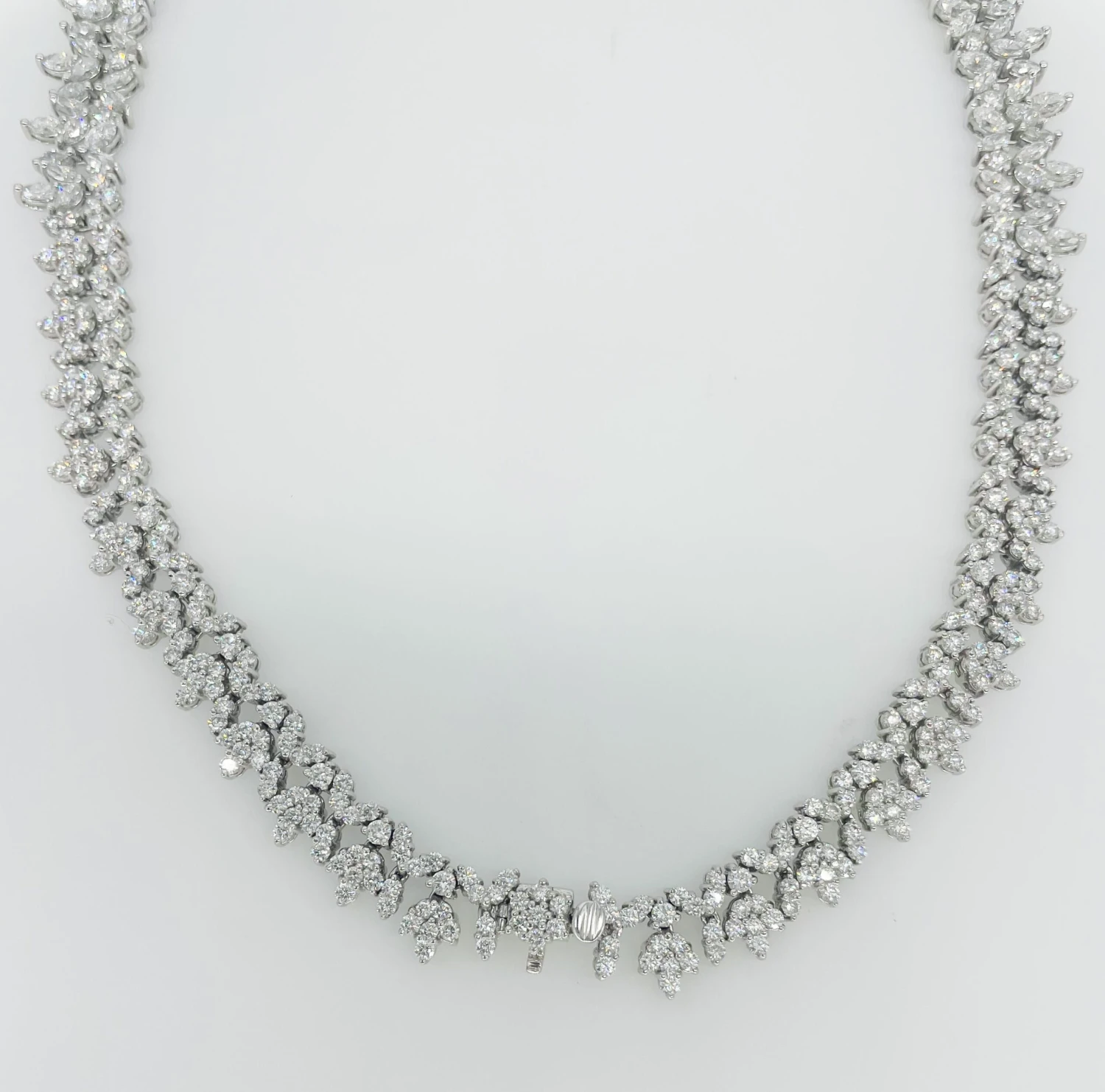 Unknown 33ct Diamond Wreath Platinum Necklace 6 Unknown 33ct Diamond Wreath Platinum Necklace – Image 4