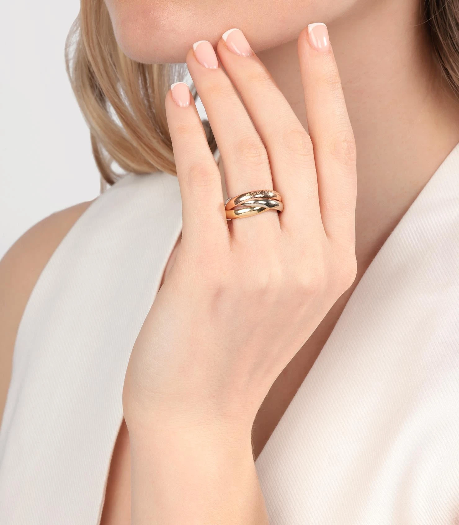 Cartier Medium Les Must De Cartier Ring 5 Cartier Medium Les Must De Cartier Ring – Image 3