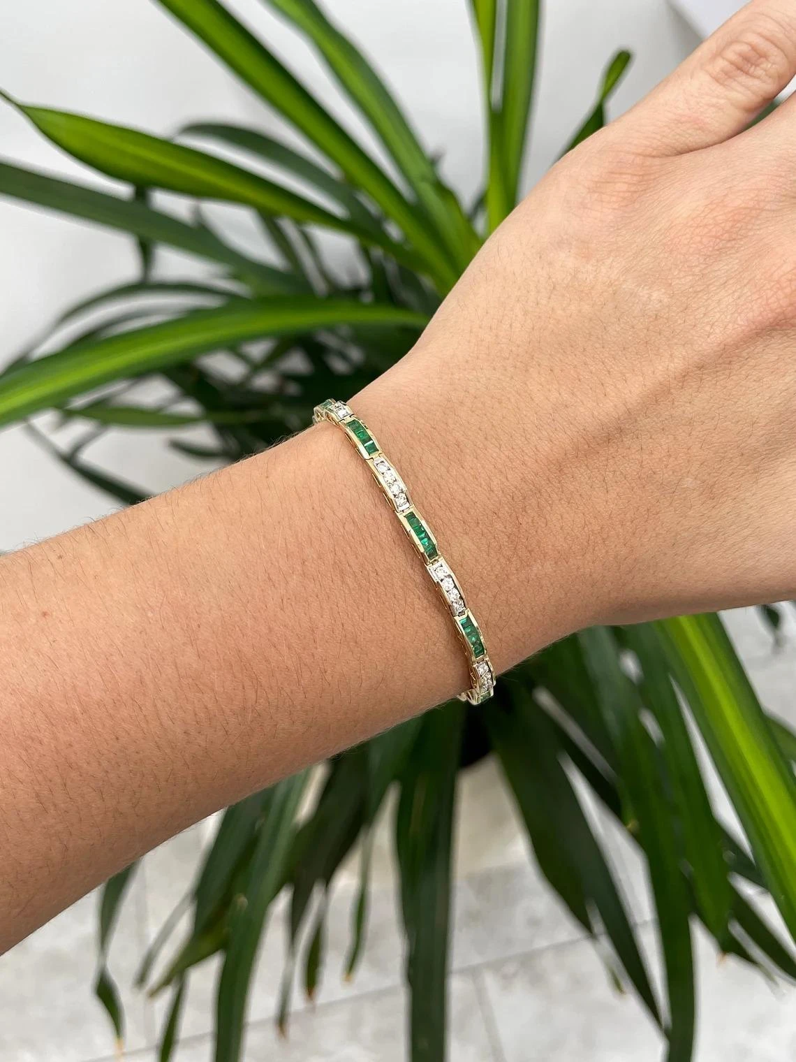 Unknown 3.51tcw 14K Natural Emerald-Emerald Cut & Diamond Unisex Solid Gold Bracelet 4 Unknown 3.51tcw 14K Natural Emerald-Emerald Cut & Diamond Unisex Solid Gold Bracelet – Image 2
