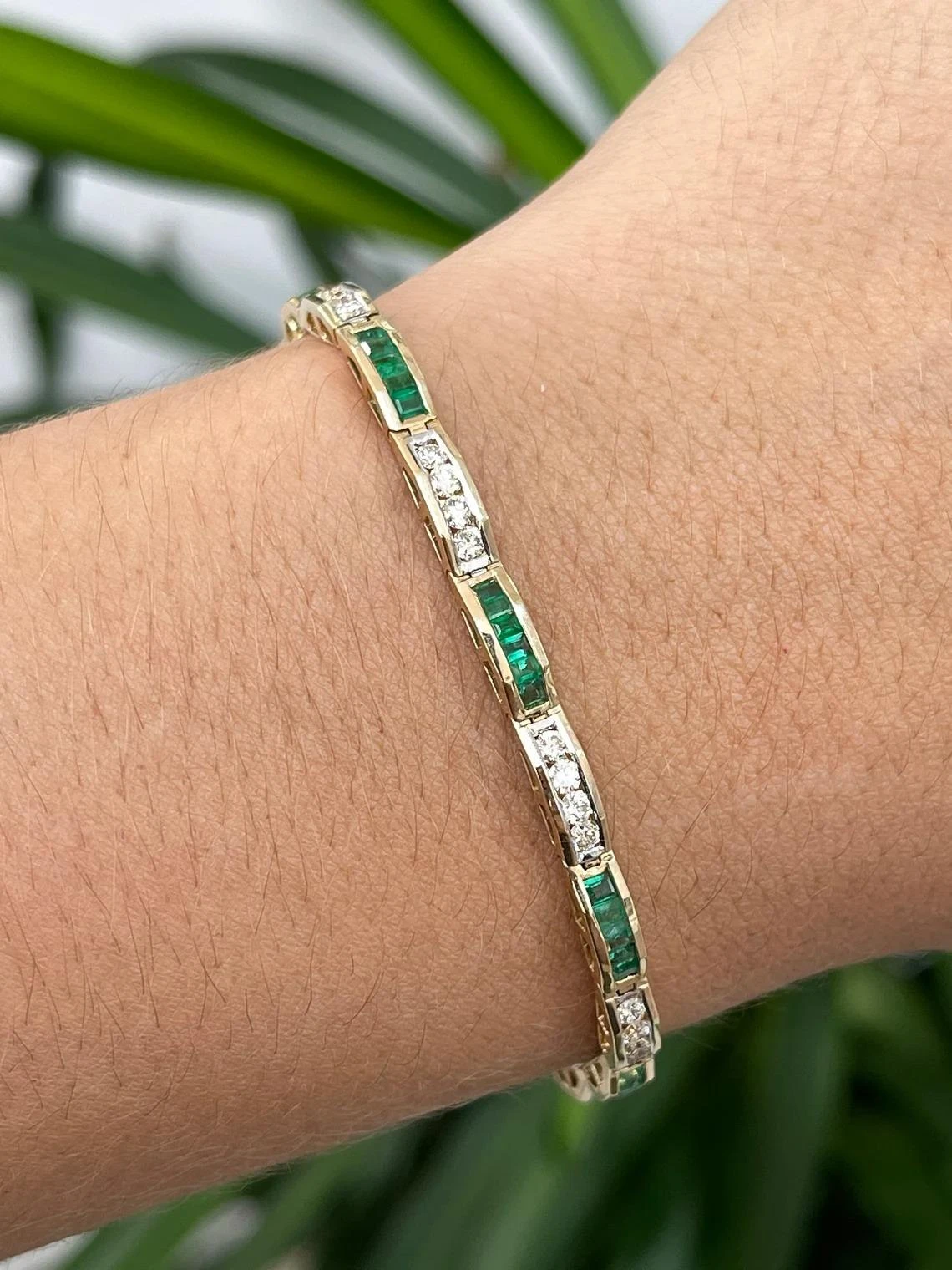 Unknown 3.51tcw 14K Natural Emerald-Emerald Cut & Diamond Unisex Solid Gold Bracelet 6 Unknown 3.51tcw 14K Natural Emerald-Emerald Cut & Diamond Unisex Solid Gold Bracelet – Image 4