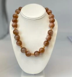 Peach Moonstone Beaded Necklace With Yellow Gold Clasp 15 Peach Moonstone Beaded Necklace With Yellow Gold Clasp -Mode Bijouterie Magasin image007 master