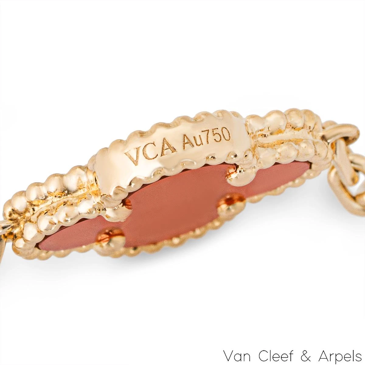 Van Cleef & Arpels Yellow Gold Carnelian Vintage Alhambra Bracelet VCARD35500 8 Van Cleef & Arpels Yellow Gold Carnelian Vintage Alhambra Bracelet VCARD35500 – Image 6