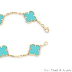 Van Cleef & Arpels Turquoise Vintage Alhambra Bracelet VCARA4200 13 Van Cleef & Arpels Turquoise Vintage Alhambra Bracelet VCARA4200 -Mode Bijouterie Magasin image master 43