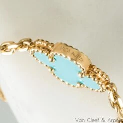 Van Cleef & Arpels Turquoise Vintage Alhambra Bracelet VCARA4200 14 Van Cleef & Arpels Turquoise Vintage Alhambra Bracelet VCARA4200 -Mode Bijouterie Magasin image master 44