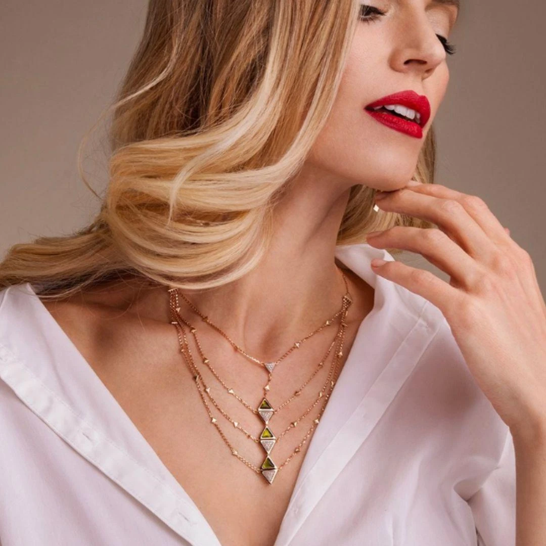 Diamond And Green Tourmaline Multi-Strand Fashion Triangle Necklace In 18kt Gold 4 Diamond And Green Tourmaline Multi-Strand Fashion Triangle Necklace In 18kt Gold – Image 2