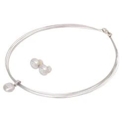 Unknown Jewelry Set Necklace And Pair Of Clip Earrings With Diamonds