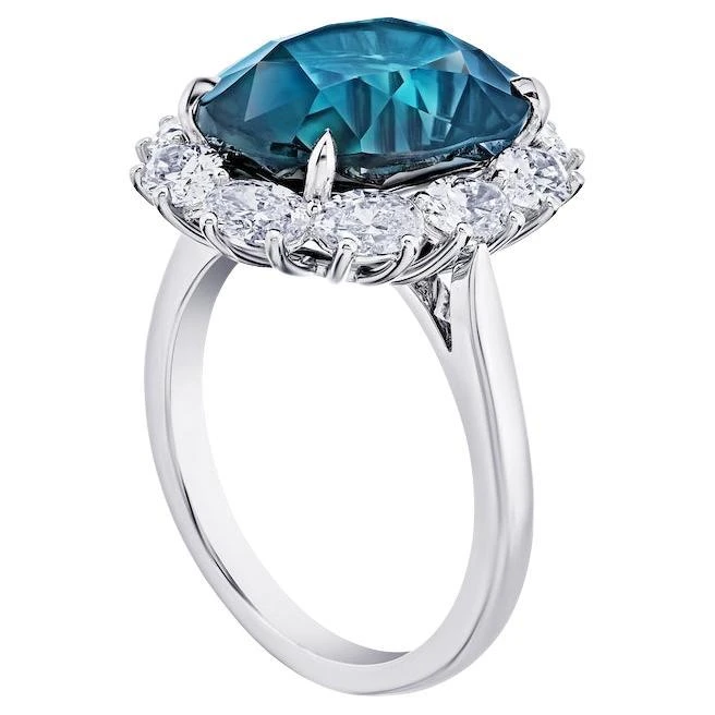 9.68 Carat Oval Green Sapphire And Diamond Platinum Ring 4 9.68 Carat Oval Green Sapphire And Diamond Platinum Ring – Image 2