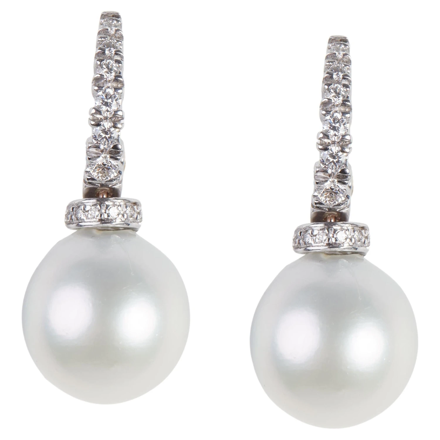 18 Karat White Gold Diamond And Pearl Dangle Earrings 3 18 Karat White Gold Diamond And Pearl Dangle Earrings