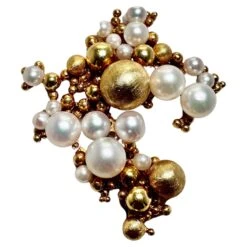 Unknown 18k Gold And Pearls Brooch