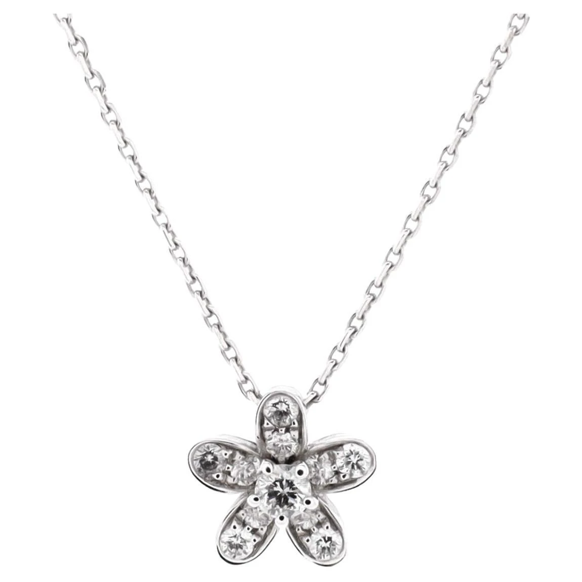 Van Cleef & Arpels Socrate Flower Pendant Necklace 18k White Gold And Diamonds 3 Van Cleef & Arpels Socrate Flower Pendant Necklace 18k White Gold And Diamonds