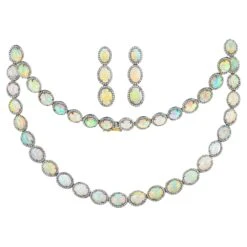 Unknown Important Opal Jewelry Suite Set With Diamonds 69 Carats Total