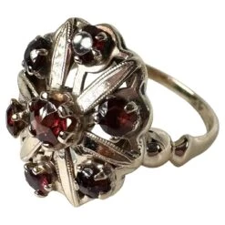 Unknown Vintage Garnet Cocktail Ring 14Karat Yellow Gold Floral Ring