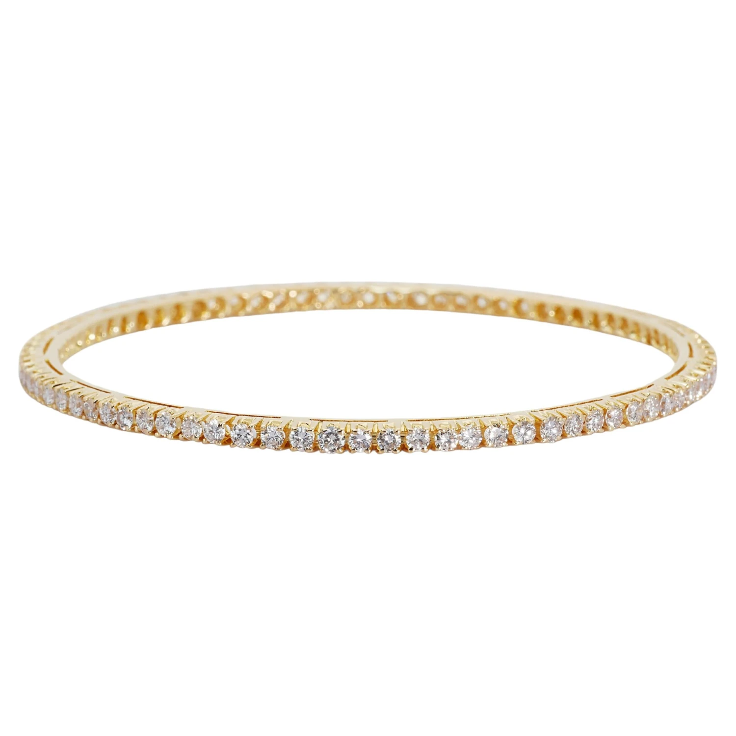 Marvelous 18k Yellow Gold Bangle W/ 3.2 Carat Natural Diamonds IGI Certificate 3 Marvelous 18k Yellow Gold Bangle W/ 3.2 Carat Natural Diamonds IGI Certificate