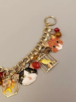 Lunch At The Ritz Signed Multi Charm Cats Mouse And Bird In Gilt Cage Bracelet 11 Lunch At The Ritz Signed Multi Charm Cats Mouse And Bird In Gilt Cage Bracelet -Mode Bijouterie Magasin lr0 master