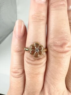 Unknown Floral Diamond Ring 18 Karat Yellow Gold Promise Ring Flower Ring -Mode Bijouterie Magasin mobilejpegupload 1426527140C04010A4139CCA755142C7 master