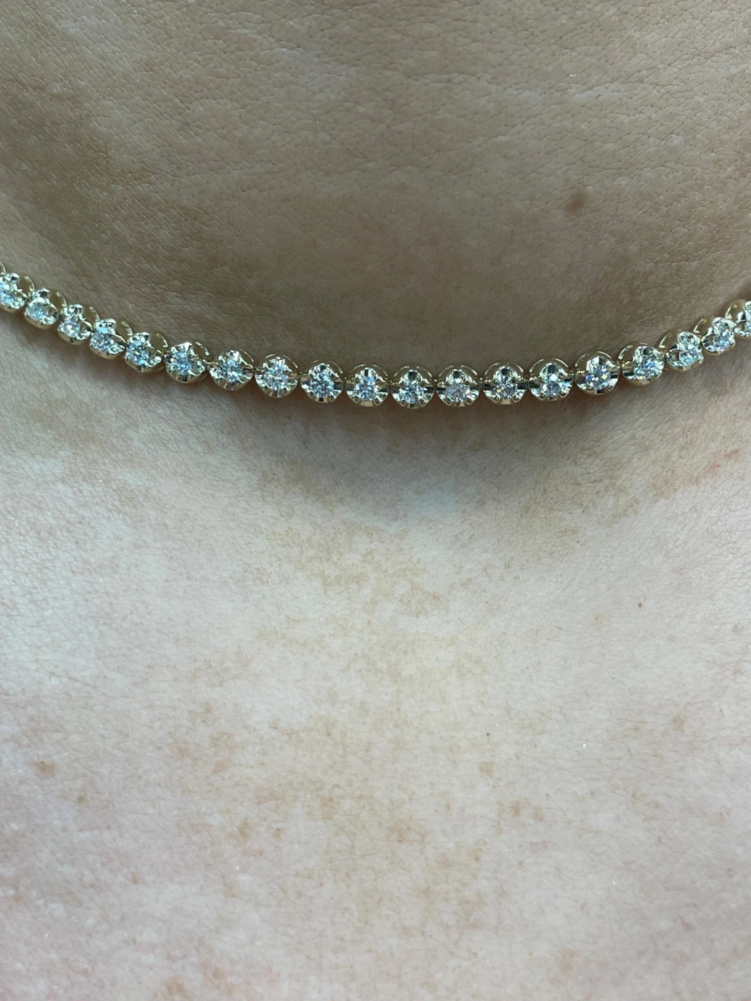 Illusion Setting Diamond Choker Necklace 2.13 Carats 14 Karat Yellow Gold 7 Illusion Setting Diamond Choker Necklace 2.13 Carats 14 Karat Yellow Gold – Image 5