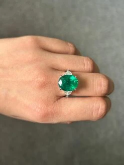 Certified 7.12 Carat Emerald And Diamond Three Stone Engagement Ring -Mode Bijouterie Magasin mobilejpegupload 1686908695153 master