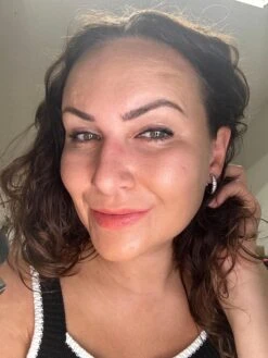 Unknown Channel Set Diamond Huggies Earrings 14 Karat White Gold -Mode Bijouterie Magasin mobilejpegupload 1687020463997 master