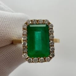 Gia Certified 3.06 Carat Colombian Emerald & Diamond 18k Yellow Gold Halo Ring -Mode Bijouterie Magasin mobilejpegupload 20859EB2651F45E59D917E0E208DC49C master