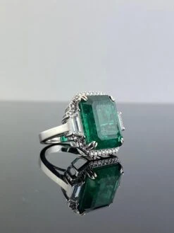 Certified 21.27 Carat Emerald And Diamond Three Stone Cocktail Ring -Mode Bijouterie Magasin mobilejpegupload 279E0F71CDAA4936AE6487F4719AE6EC master