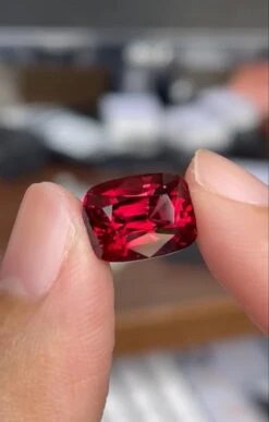 Red Spinel 9.17 Carats, Eye Clean, Burma -Mode Bijouterie Magasin mobilejpegupload 388E068618F64FF3A6E0E1FDF9999C4F master