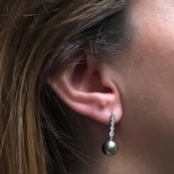 Unknown Chandelier Earrings Tahiti Pearls 3.1 White Diamonds White Gold 18 Karat -Mode Bijouterie Magasin mobilejpegupload 3FD21F45777045FA8AB3533C0F7E9D93 master