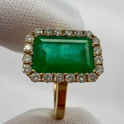 Gia Certified 3.06 Carat Colombian Emerald & Diamond 18k Yellow Gold Halo Ring -Mode Bijouterie Magasin mobilejpegupload 40230736B0964976841284E241297DA9 master