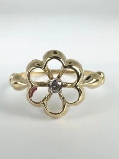 Unknown Floral Diamond Ring 18 Karat Yellow Gold Promise Ring Flower Ring -Mode Bijouterie Magasin mobilejpegupload 476F524CB4584A1E9BB396D276763EC0 master