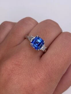 3.18 Carat Emerald Cut Blue Sapphire And Diamond Ring 13 3.18 Carat Emerald Cut Blue Sapphire And Diamond Ring -Mode Bijouterie Magasin mobilejpegupload 6EF2AD376337499BA9EB9281A847A870 master