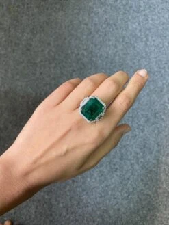 Certified 21.27 Carat Emerald And Diamond Three Stone Cocktail Ring -Mode Bijouterie Magasin mobilejpegupload 80CC416E3E8147B1BDAF9D46299E7BDE master