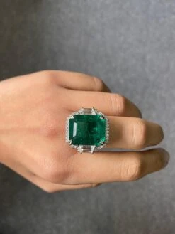 Certified 21.27 Carat Emerald And Diamond Three Stone Cocktail Ring -Mode Bijouterie Magasin mobilejpegupload 897F7AA224744E2AB31E0C8E406C697C master